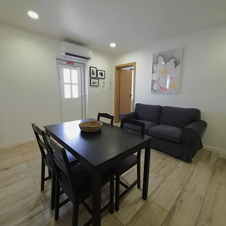 Casinhas Da Ajuda Nº 9-1 *