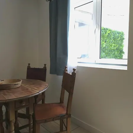 Casinhas Da Ajuda Nº 9-1 *